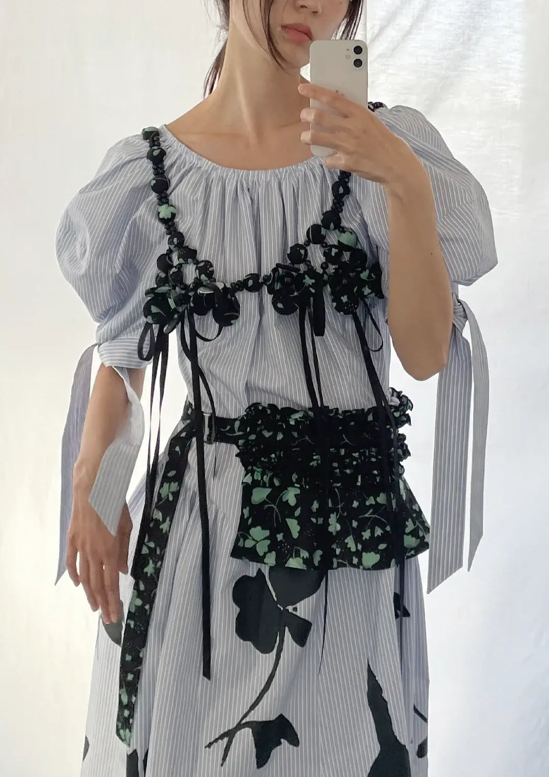 AVE FLOWER BEAD TOP